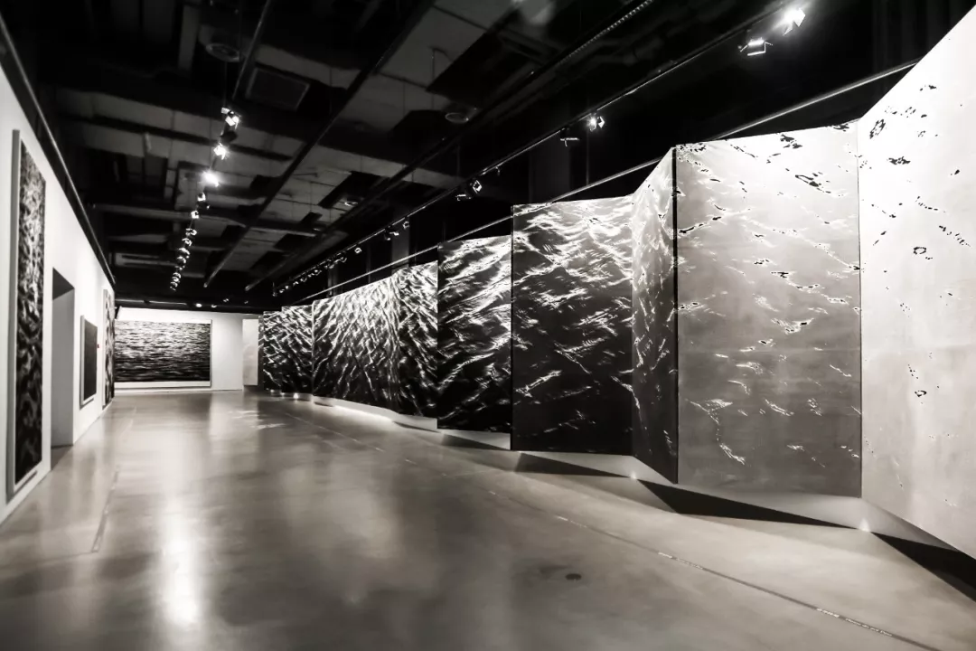 陈琦作品：2012生成与弥散 The Born and Expansion of 2012 水印版画 Woodblock Print 380×4200cm 2018年 威尼斯双年展参展作品