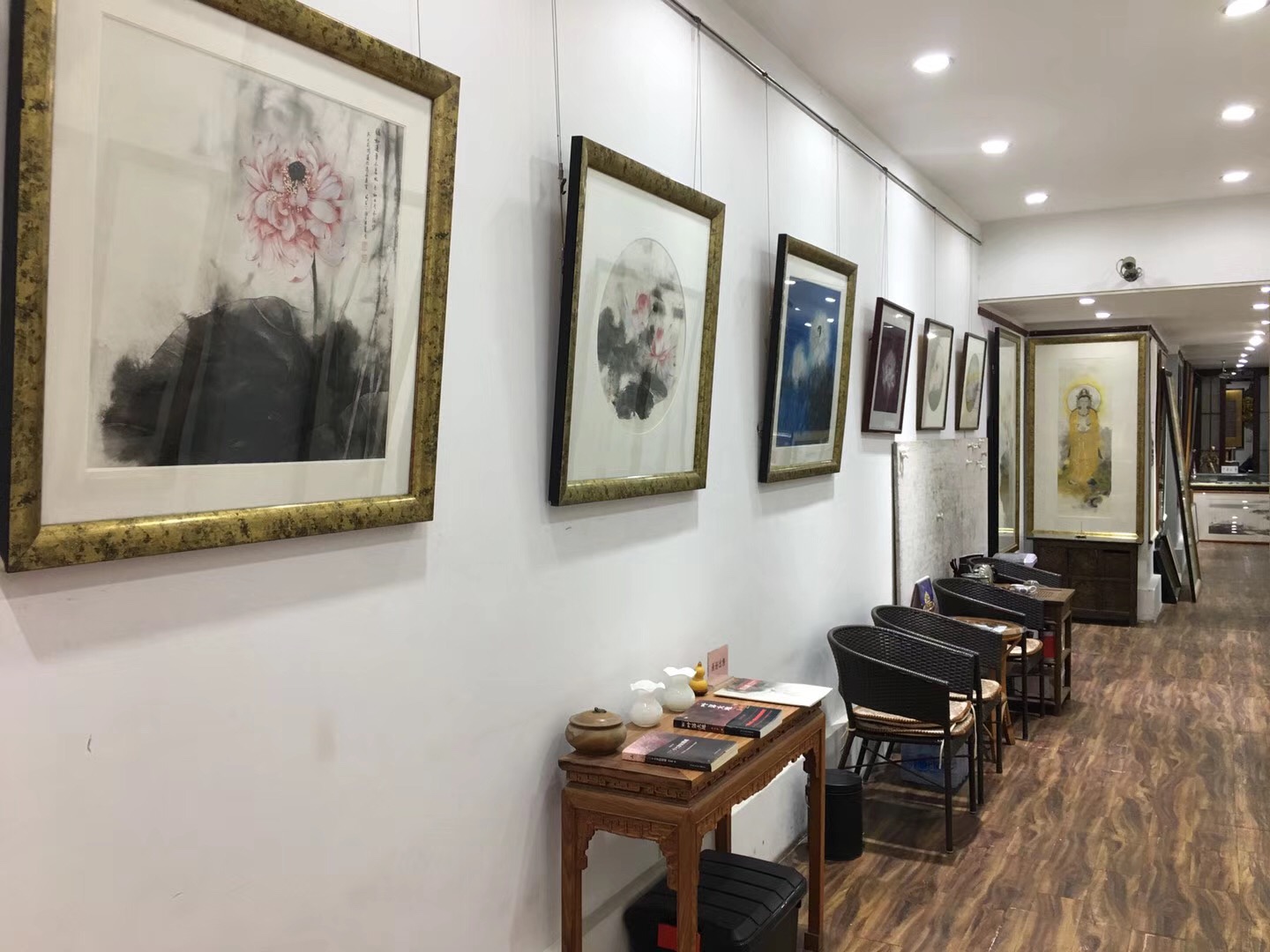 逸品莲堂-卢梦阳日记:逸品莲堂画廊作品更新 天渐寒 欢迎新老朋友来喝茶_兴艺堂