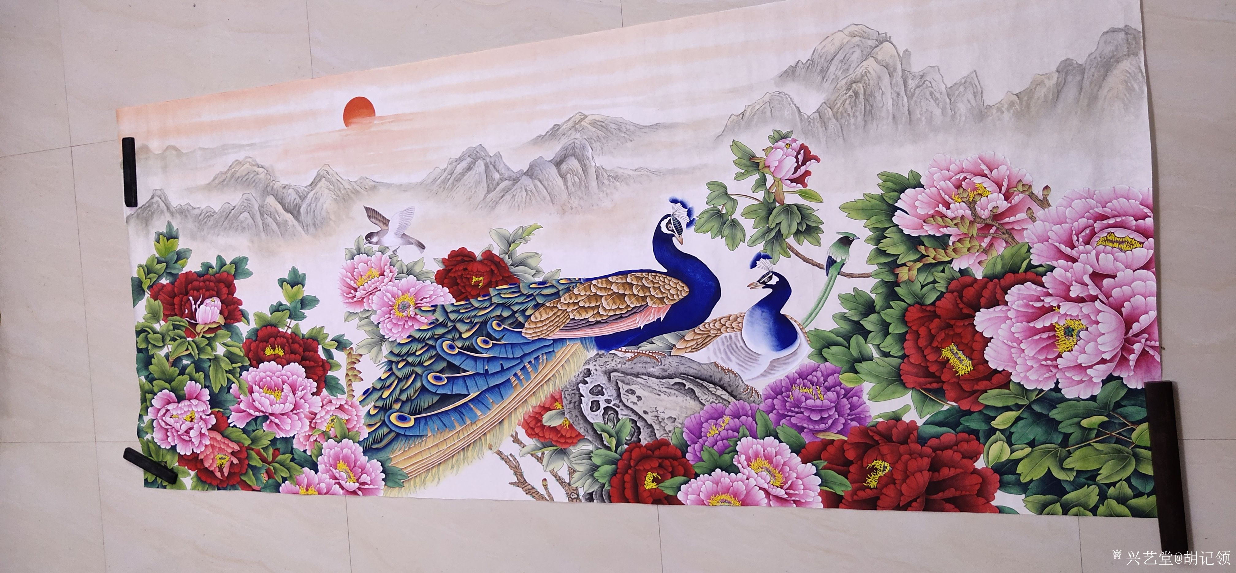 胡记领日记-国画牡丹作品牡丹孔雀,牡丹金鱼,尺寸小八尺98x240cm,欢迎