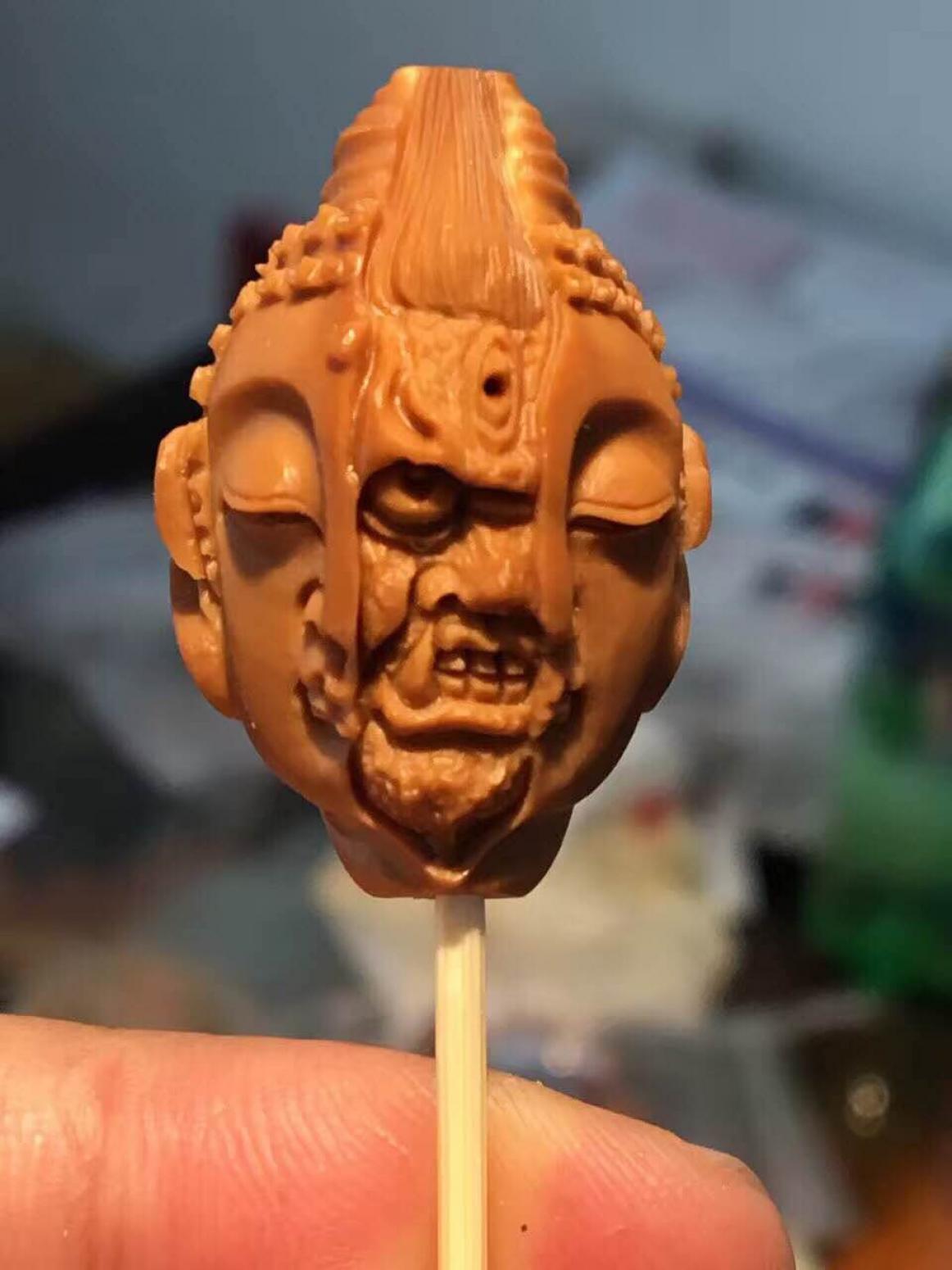 税小宁雕刻作品《【一念之间】作者税小宁》【图1】