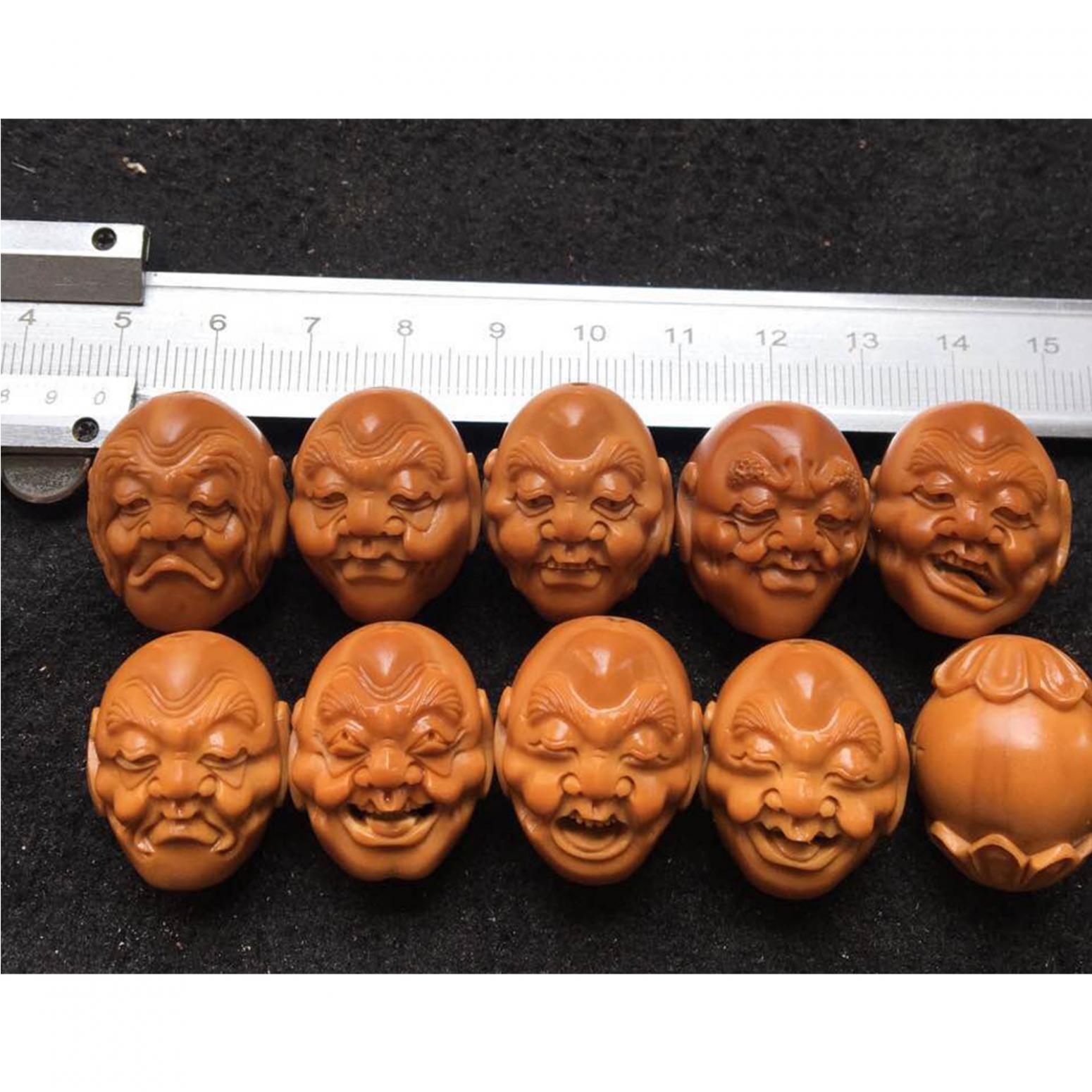 税小宁雕刻作品《【海派罗汉】作者税小宁》