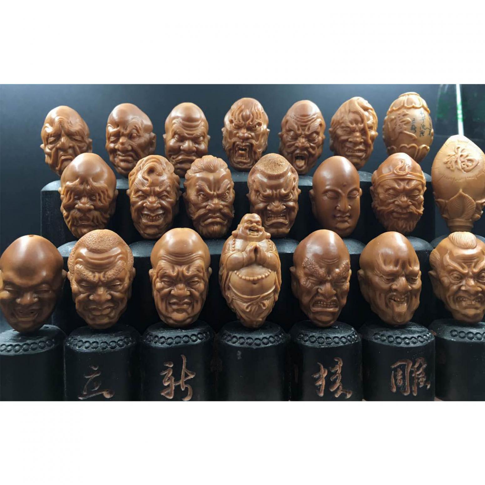 立新雕刻作品《【核雕 单颗】作者立新》