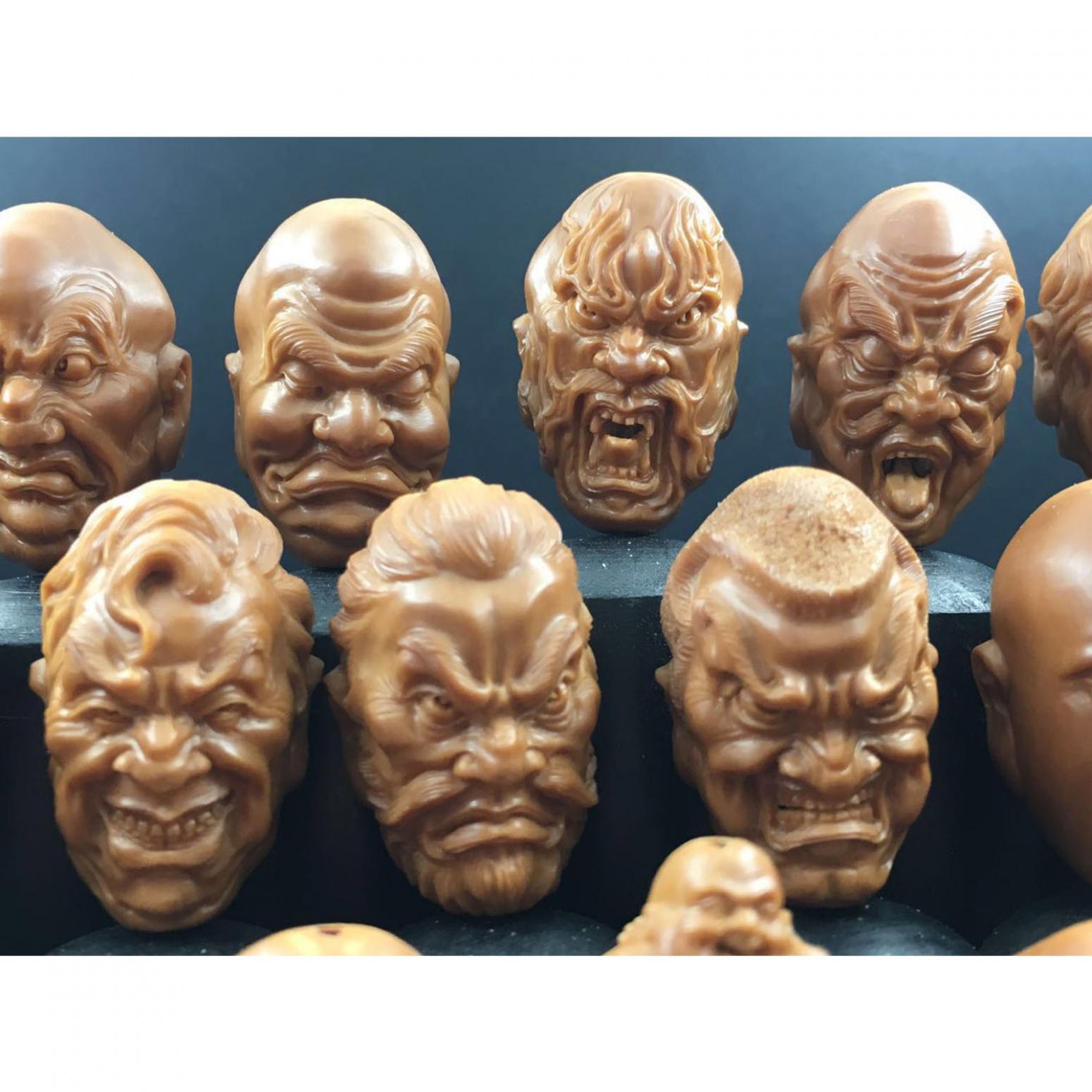 立新雕刻作品《【核雕 单颗】作者立新》