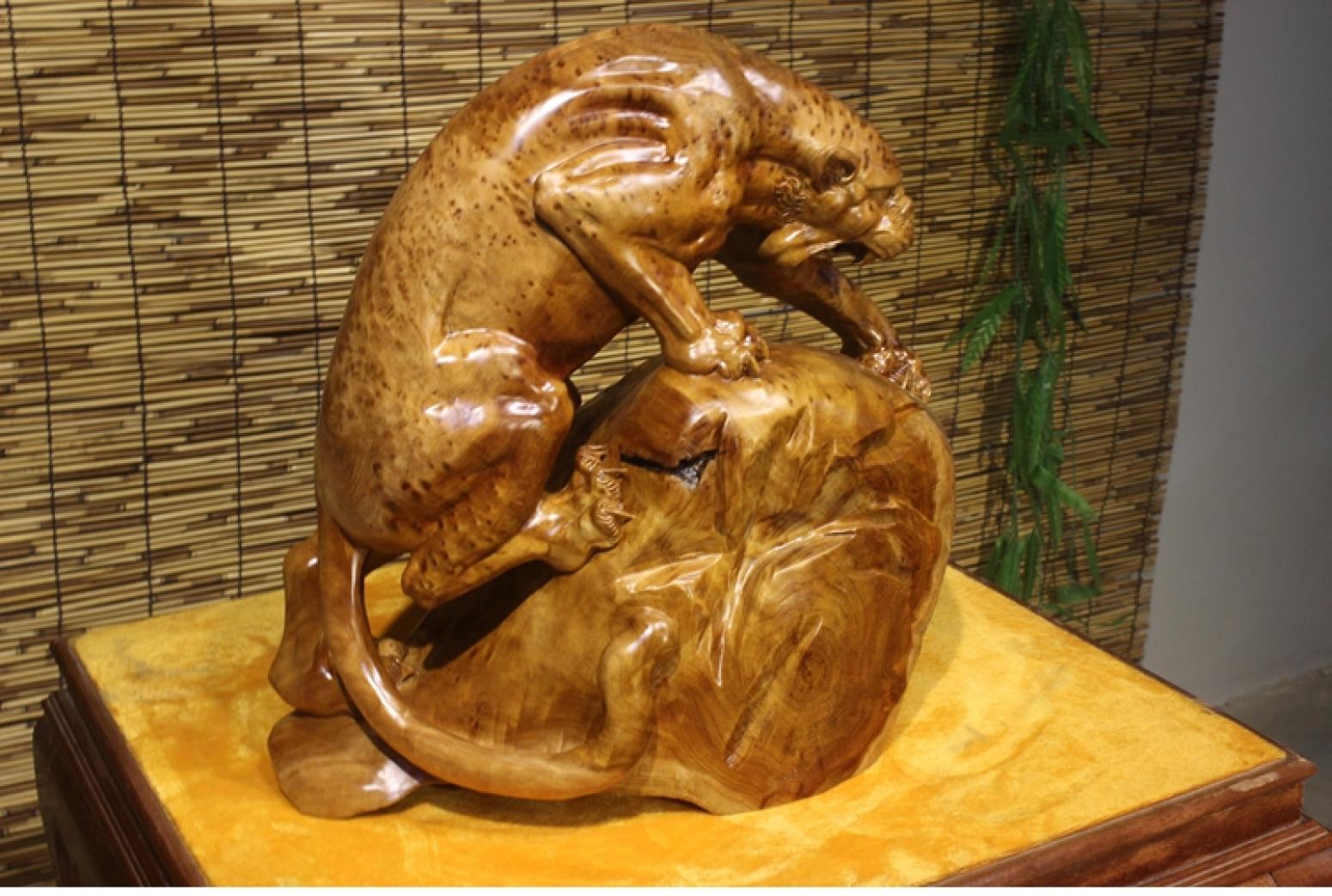 刘木雕刻作品《【榴豹】持有人刘木》【图1】