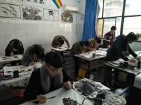 艺术家徐如茂日记:阳光艺术中心徐如茂先生花鸟研修班，这些大专生很专注。【图0】