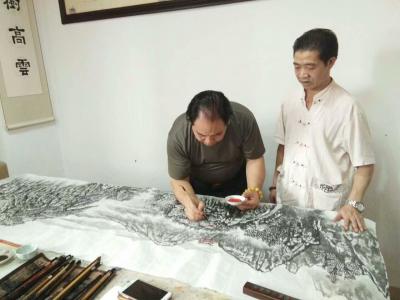 苏进春日记-著名画家李叔平老师莅临厦门翰墨海峡书画院现场指导合影留念【图2】