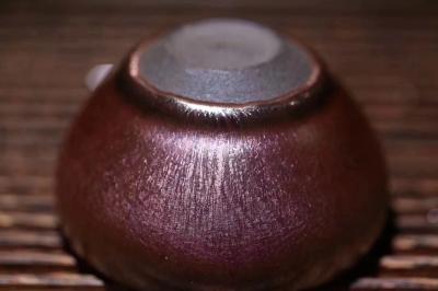 呈祥建盏日记-【作者】黎跃龙
【品名】金龙玉毫
【规格】8.5 x 5.5 cm
【制作【图3】