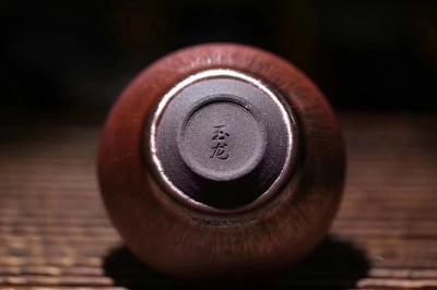 呈祥建盏日记-【作者】黎跃龙
【品名】金龙玉毫
【规格】8.5 x 5.5 cm
【制作【图5】