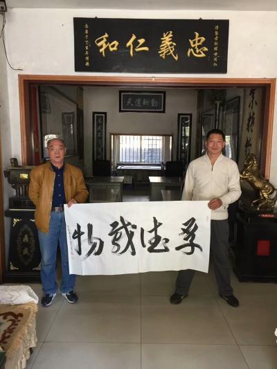 张忠廉日记-巜极乐开怀》

文/逸青张忠廉
二00五年十一月
品美酒，
吟律诗，
【图2】