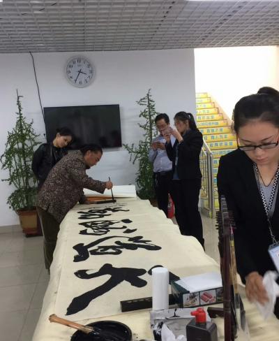 贾立新日记-今天被特邀在 寿光智慧星教育 现场挥毫泼墨！【图1】