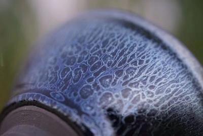 呈祥建盏日记-《墨麟》

手工制作精品·8cm*5cm左右
匠人：谢元辉
实物【图8】