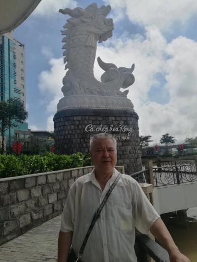 陈宗林生活-岘港纪逰
美溪滩边沐此身
岘风港土孕山珍
越女玉手巧调制
乐煞我辈贪嘴人【图5】