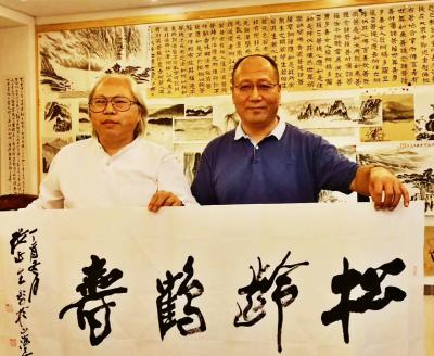 张近生日记-椰岛雅集乐虎龙
长寿之乡会英雄
有缘他日再相会
笔饱墨浓续厚情【图2】