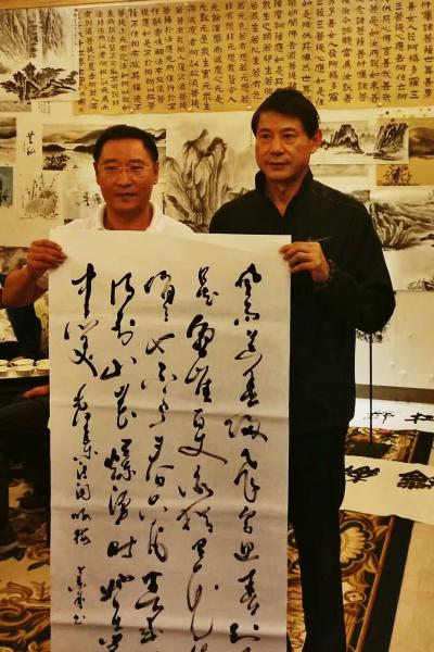 张近生日记-椰岛雅集乐虎龙
长寿之乡会英雄
有缘他日再相会
笔饱墨浓续厚情【图5】