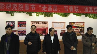 王崭宇日记-丁西冬月太阳寒，塑风黄叶戏蓝天。
不知三界乾坤事，直待东风送春还。【图3】