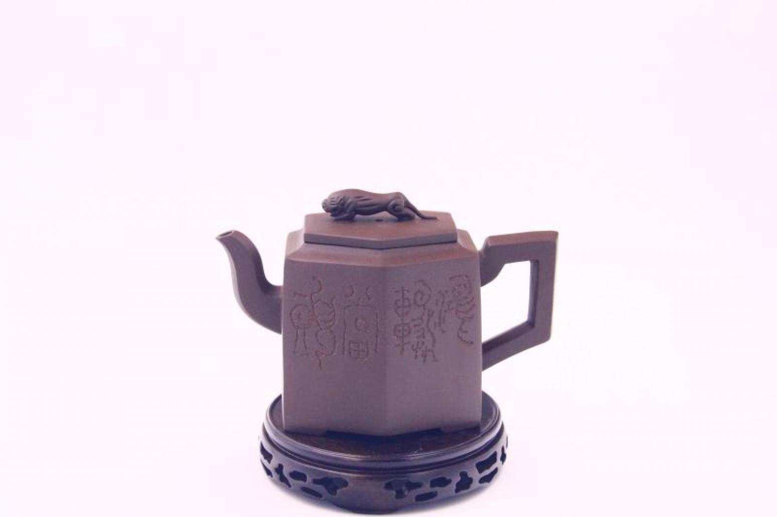 李明成雕刻作品《宜兴紫砂壶》【图0】