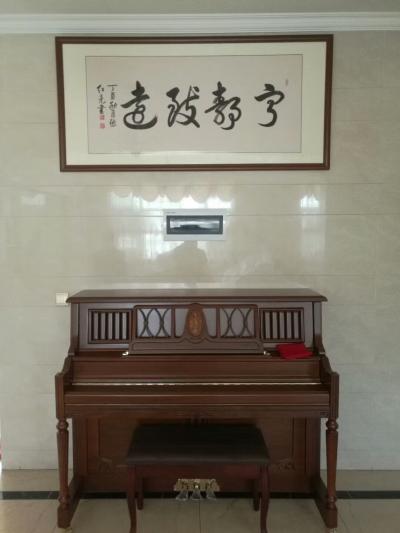 张红亮日记-我很困惑，古人写这种楷书是坐着写的，还是站着写的，若是站着写的，那腰受得了呀！昨【图4】