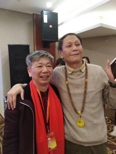 陈利波日记-2017年文商聚缘年度峰会在杭州之江饭店和张德江妻舅合影并收藏我二幅山水画作品。【图2】