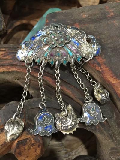 胡静收藏-外婆的银饰～～你知道永恒有多远吗？小时候妈妈经常从衣柜底下的隔层拿出一个小木盒给【图1】