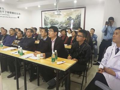 冯建德日记-完成两幅彩墨山水画挂在广州一知名企业的会议室和办公室，参会人员看过都说是极品，也【图8】