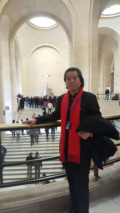 姬保国生活-巴黎埃菲尔铁塔，卢浮宫，巴黎圣母院掠影。起驾回国，法国戴高乐机场。【图5】