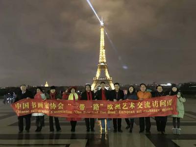 姬保国生活-巴黎埃菲尔铁塔，卢浮宫，巴黎圣母院掠影。起驾回国，法国戴高乐机场。【图9】