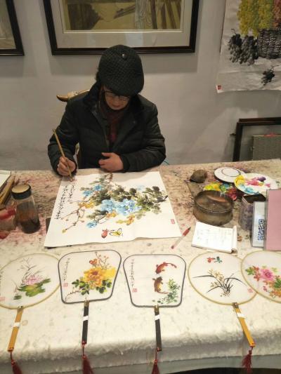 徐如茂日记-老徐的工作台面。一个不欣赏自已的人难于快乐。三毛手记。【图1】