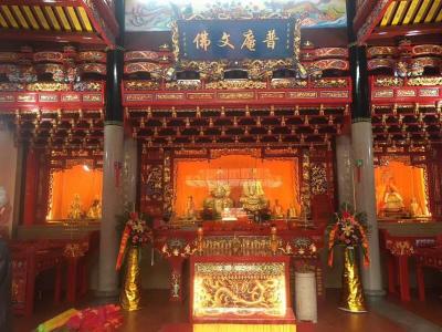 金新宇收藏-福建泉州这个宫的柱子上刻有俺书写的一幅对联，李希躍撰联，金新宇书。【图1】