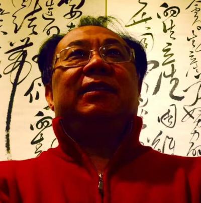 周鹏飞生活-在无情的世界多情的活着、
在沒有戏的地方认真的演着、
在没有圣人的地方自然的【图3】