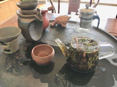 叶仲桥收藏-煮茶品画；在非洲买了这两张当地土著画家画的油画作品，并与他们一起交流、我画了十几【图3】