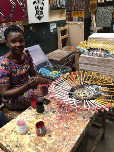 叶仲桥收藏-煮茶品画；在非洲买了这两张当地土著画家画的油画作品，并与他们一起交流、我画了十几【图6】