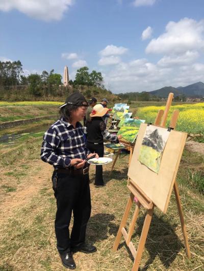 叶仲桥生活-2月28日带领市美协到云安县富林镇万亩油菜花乡村写生，并接受中央电视台和云浮电视【图9】