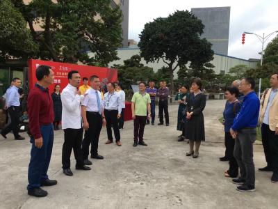 叶仲桥生活-3月4日随市人大常委会副主任、市党外知识分子联谊会会长阙妙丽等一行十多人，到东莞【图5】