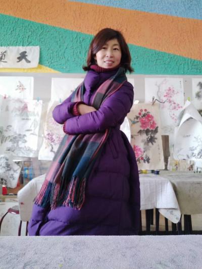 罗虹明生活-紫色代表优雅，高贵，自信，是女人最喜欢的色彩，祝女神们健康快乐！
罗虹明【图4】