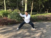 艺术家石广生生活:夜有所梦
  连续三天阴雨湿冷，晨练被迫中断。遇到常于清晨【图0】