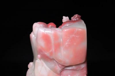 东方古玩城堡收藏-回流，晚清玛瑙雕“人物故事”山子摆件，此件藏品取料上乘稀少，雕刻技艺精湛，构图巧【图1】