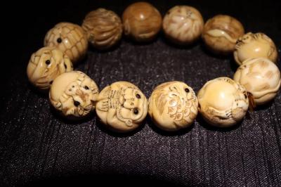 东方古玩城堡收藏-回流：金本大师作品牙雕十二生肖 念珠手训、雕刻精湛，刀法犀利，把玩手感圆润，名家【图3】