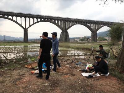 叶仲桥生活-3月17日组织市美协二十多名画家到罗定市罗平镇长岗坡写生活动，早上七点多出发、经【图3】