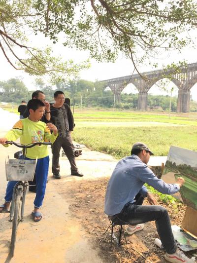 叶仲桥生活-3月17日组织市美协二十多名画家到罗定市罗平镇长岗坡写生活动，早上七点多出发、经【图6】