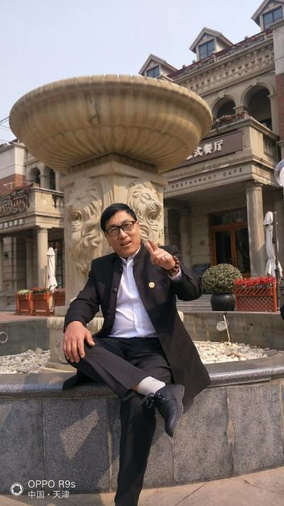 张恒久生活-迟日江山丽，春风花草香。
泥融飞燕子，沙暖睡鸳鸯。【图5】