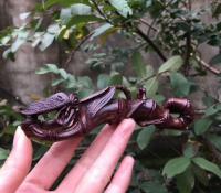 艺术家珍玩斋收藏:海黄紫油黎老料虎皮纹《一鸣惊人》笔架摆件
规格为13*3.【图5】