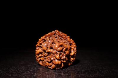 东方古玩城堡收藏-晚清，老核桃雕“喜上眉梢”摆件一对，此件藏品取料上乘稀少，巧雕工艺精湛，刀法犀利【图4】