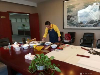 石川生活-正在创作新作品 ，
一副墨画入深山
窗前明月似眉弯
猛虎神豹韵味生
七分【图8】