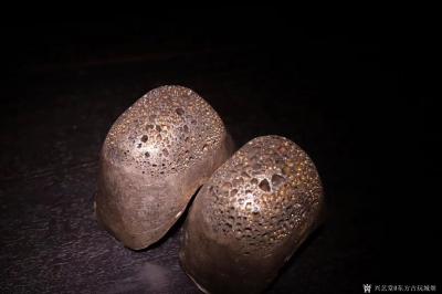 东方古玩城堡收藏-海外回流，纯银银锭“十两”两枚、元宝型，保真纯银，支持检测，褒奖皮壳好。规格；长【图6】