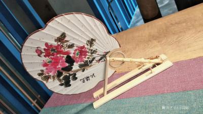 李同辉日记-扇面书画
扇面入字入画，使人赏心悦目，给人以美的享受。欣赏扇面书画务须细细品味【图1】