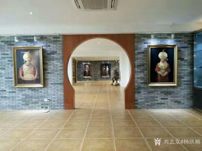 杨洪顺收藏-收藏我画的一个藏家说：顺子，每当工作累了，回到自己的公馆，看了我收藏你的苗女油画【图1】