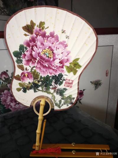 李同辉收藏-朋友订的蒲扇画《竹林听雨》《天骄》《清香》人闲桂花落，夜静春山空，月出惊山鸟，时【图3】