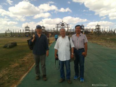 王嵩淼生活-这是和我的恩师著名画家甘长霖老师，我们一起去草原旅游的一组图片【图3】