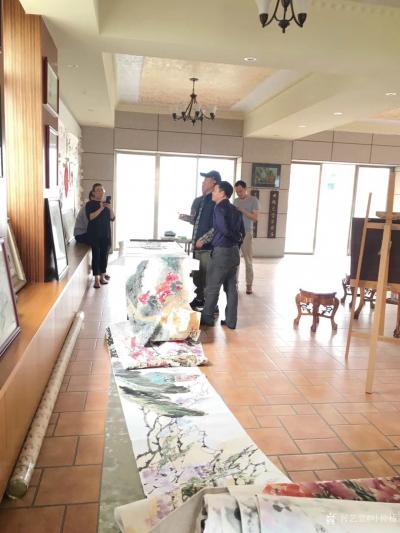 叶仲桥日记-千里马常有、伯乐不常有，国画大师李照东先生昨天欣然为我的三十米国画花鸟长卷题词《【图1】