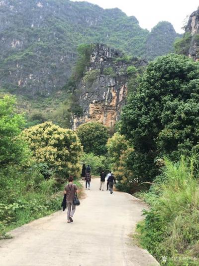 叶仲桥生活-随云浮画院到罗定市古驿道写生创作采风活动。感谢佛山服装公司贺总赠送的名牌服装！【图7】